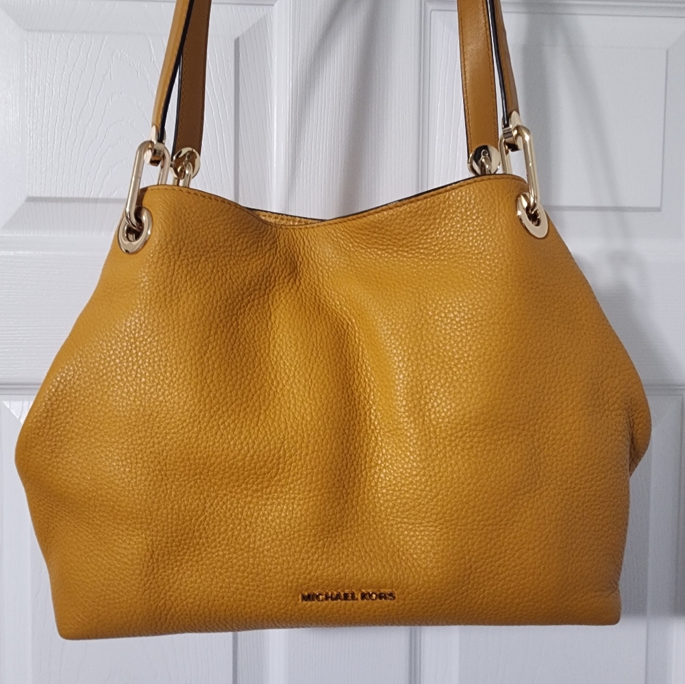 Authentic Michael Kors leather shoulder bag